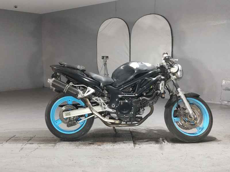 Suzuki SV400