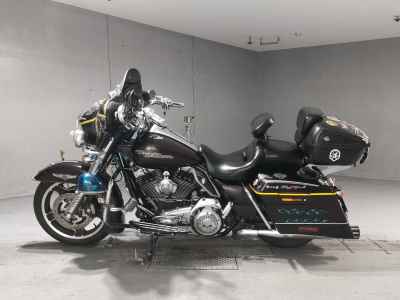 Harley-Davidson FLHX1580 2011