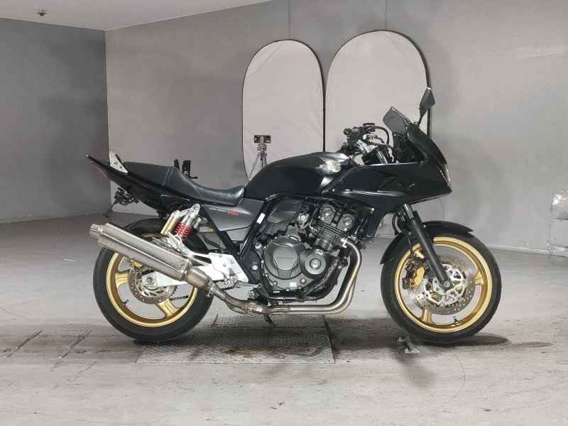 Honda CB400 Super Boldor