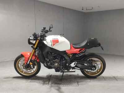 Yamaha XSR900 2025