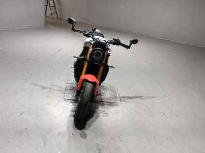 Yamaha XSR900 2025