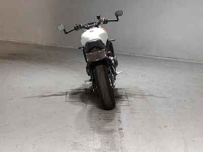 Yamaha XSR900 2025