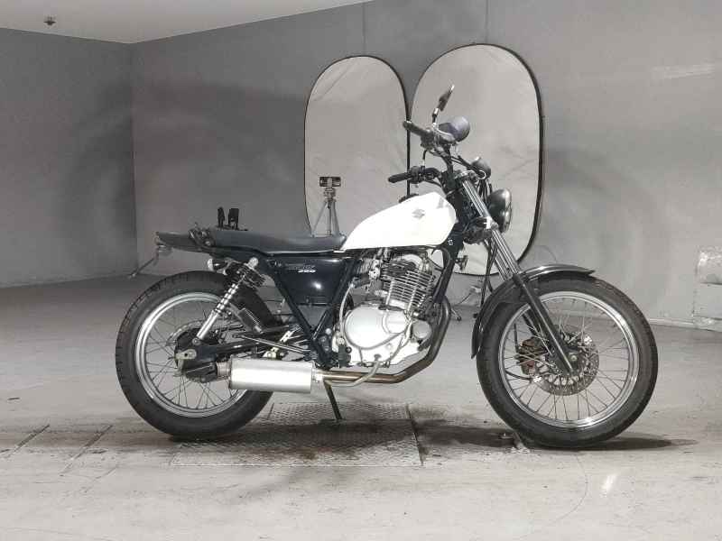 Suzuki GrassTracker