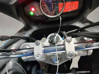 Suzuki GSR250S