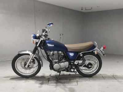 Yamaha SR400 2021
