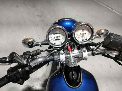 Yamaha SR400 2021