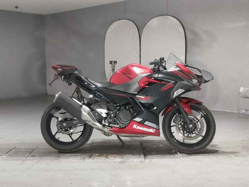 Kawasaki Ninja 400 2018