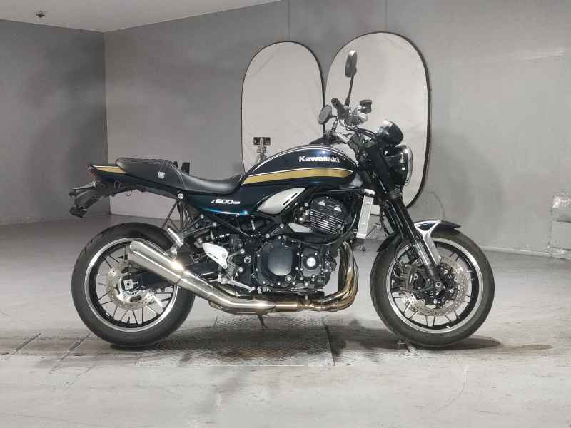 Kawasaki Z900RS 2023