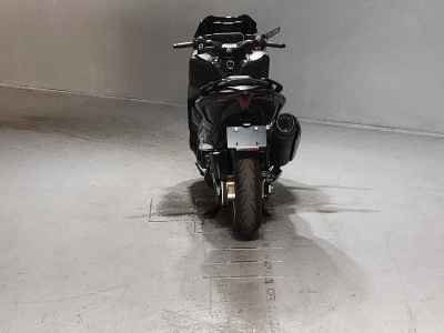 Yamaha TMAX 560 2024