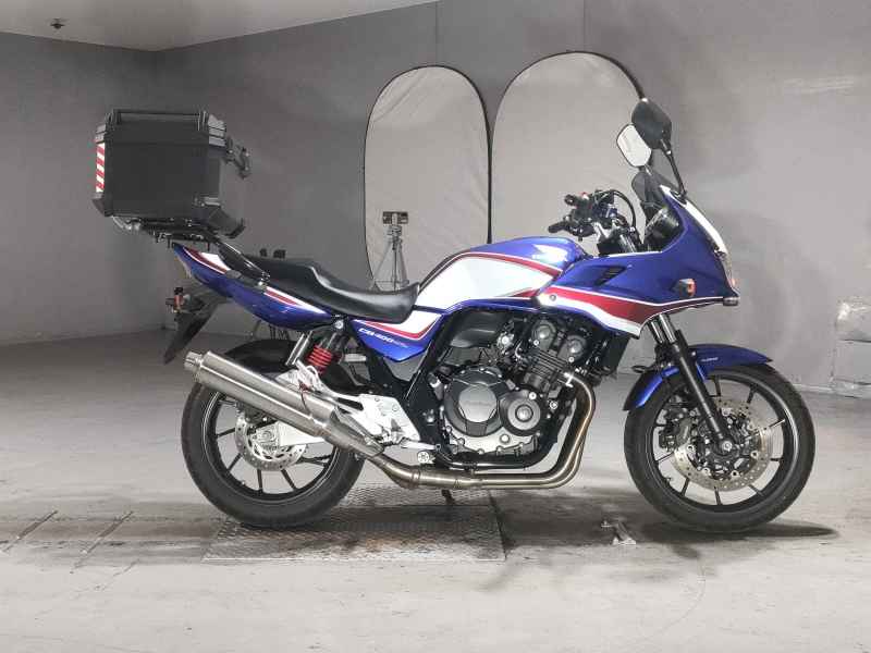 Honda CB400 Super Boldor 2021