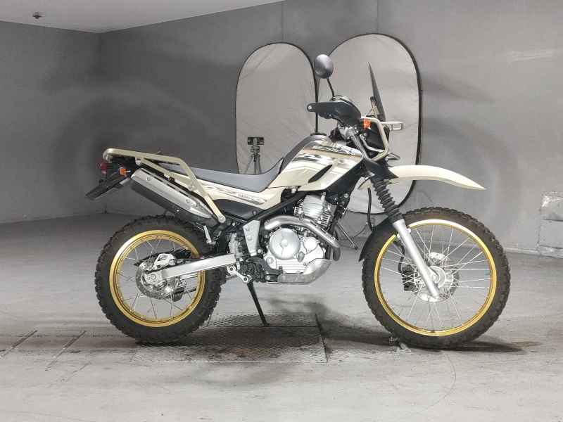 Yamaha XT250 Serow