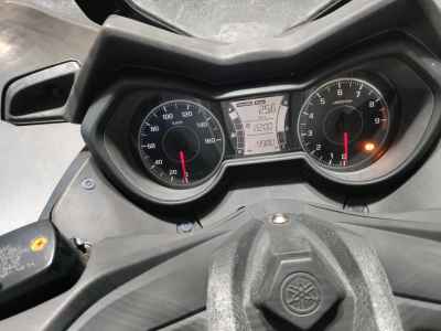 Yamaha XMAX 250