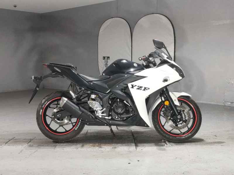 Yamaha YZF-R25 2017