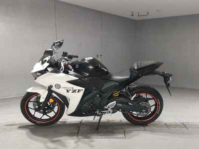 Yamaha YZF-R25 2017