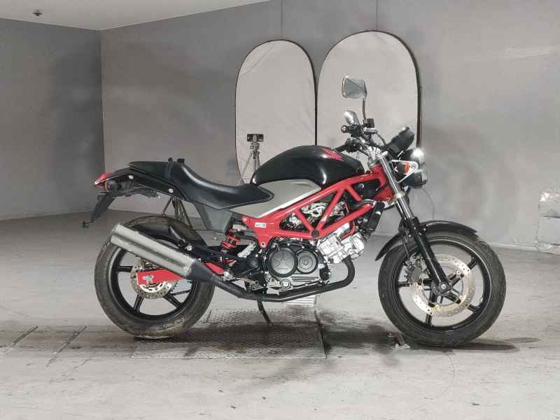 Honda VTR250 2011