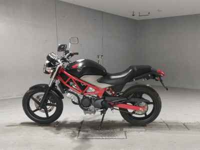 Honda VTR250 2011