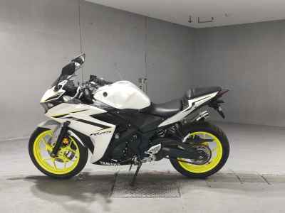 Yamaha YZF-R25 2018