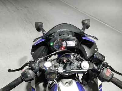 Yamaha YZF-R25 2016