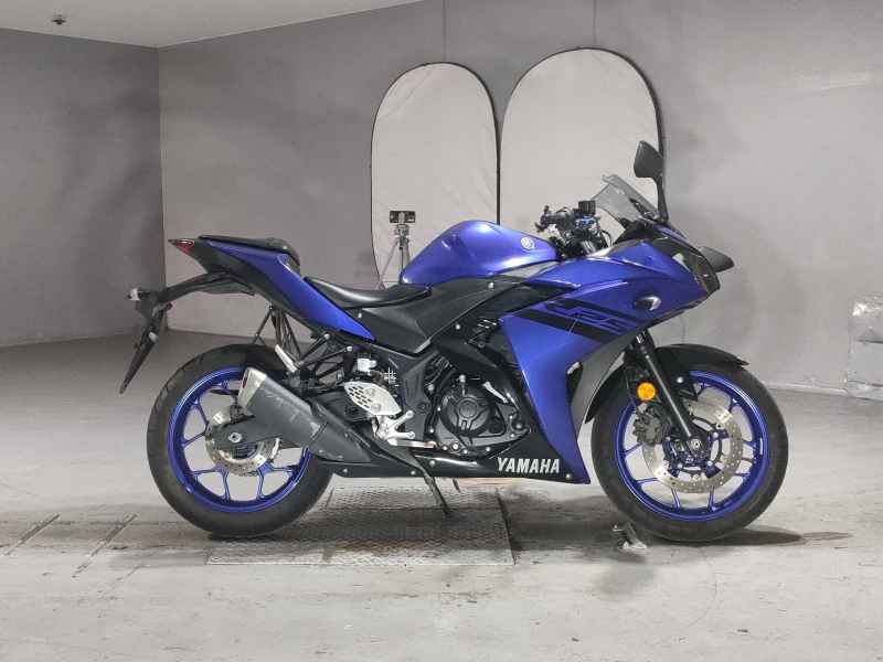 Yamaha YZF-R25 2018