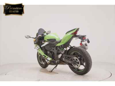 Kawasaki Ninja ZX-4RR 2024