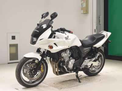 Honda CB400 Super Boldor 2010