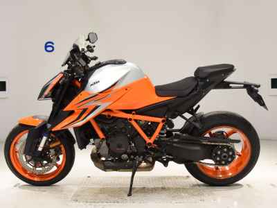 KTM 1290 Super Duke R 2022