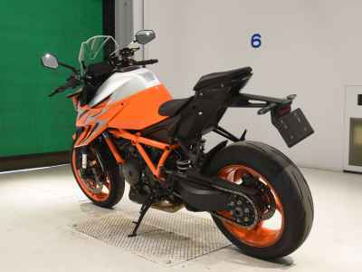 KTM 1290 Super Duke R 2022