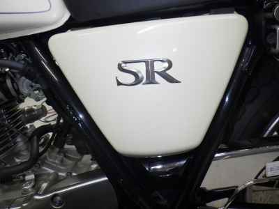Yamaha SR400 2012