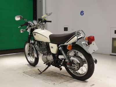 Yamaha SR400 2012