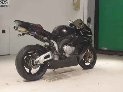Honda CBR1000RR 2005