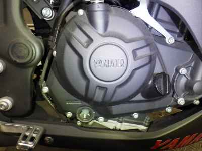 Yamaha YZF-R25 2015