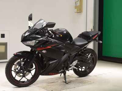 Yamaha YZF-R25 2015