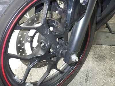 Yamaha YZF-R25 2015