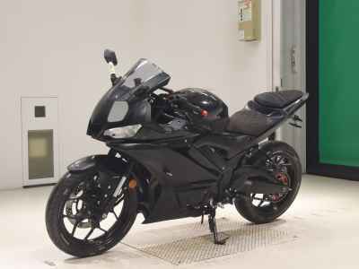 Yamaha YZF-R25 2021