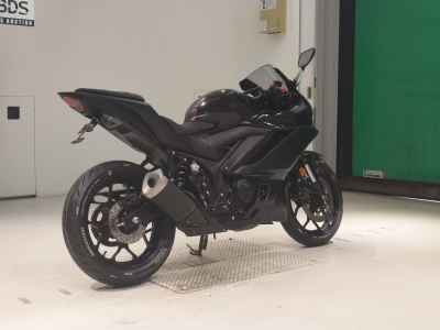 Yamaha YZF-R25 2021