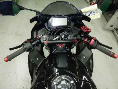 Yamaha YZF-R25 2021