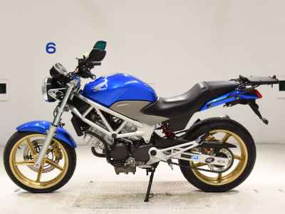 Honda VTR250 2011