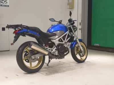 Honda VTR250 2011