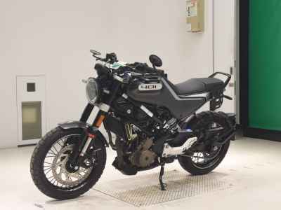Husqvarna Svartpilen 401 2022
