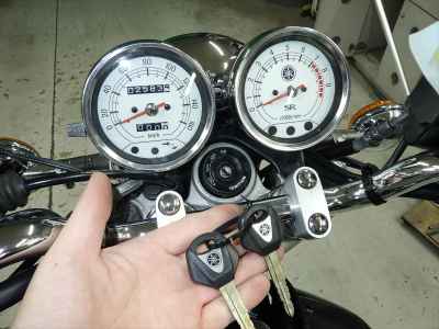 Yamaha SR400 2021