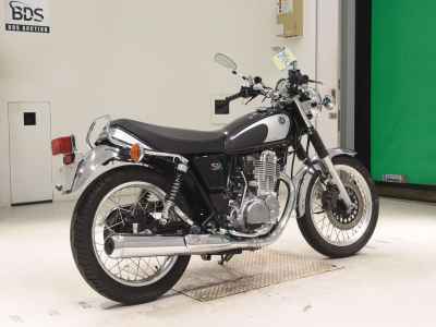 Yamaha SR400 2021