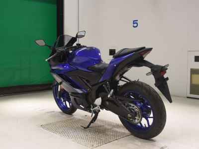 Yamaha YZF-R3 2024
