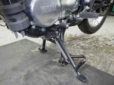 Yamaha SR400 2022