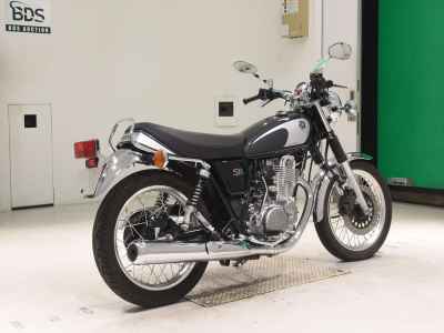 Yamaha SR400 2022