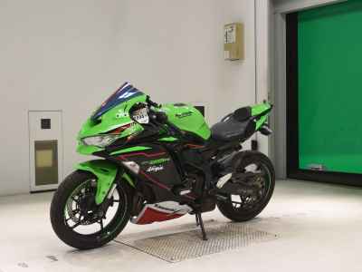 Kawasaki Ninja ZX-25R 2022