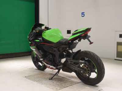 Kawasaki Ninja ZX-25R 2022