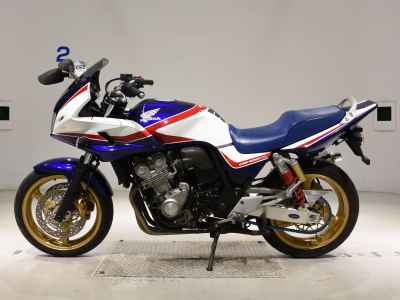 Honda CB400 Super Boldor 2009