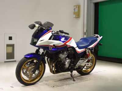 Honda CB400 Super Boldor 2009