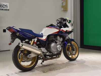 Honda CB400 Super Boldor 2009