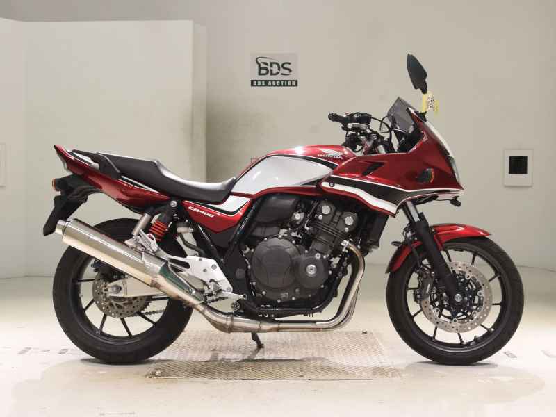 Honda CB400 Super Boldor 2021